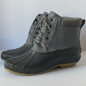 Men’s 8 Tommy Hilfiger rain\snow boot